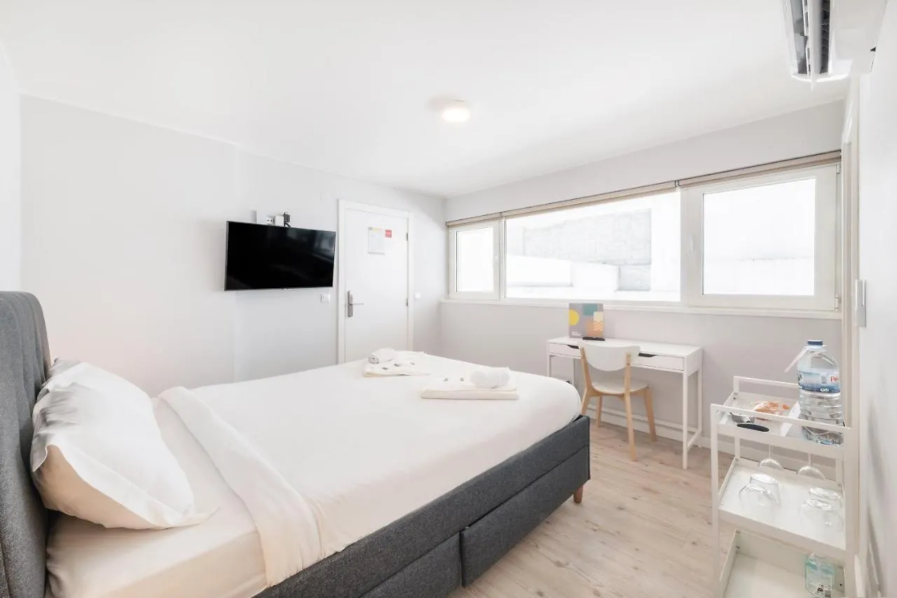Olala Lisbon Oriente Suites A 0*,